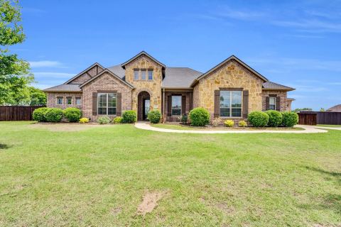 102 Willowbrook Drive, Waxahachie