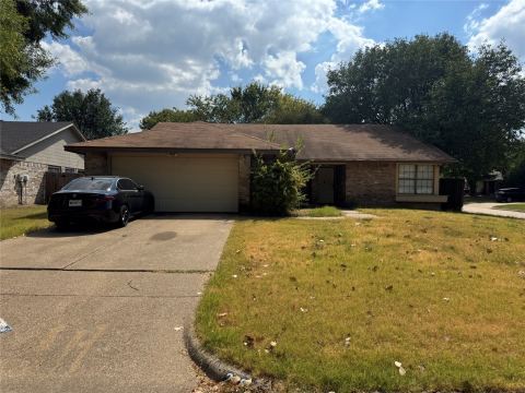 2681 Steppington Street, Grand Prairie