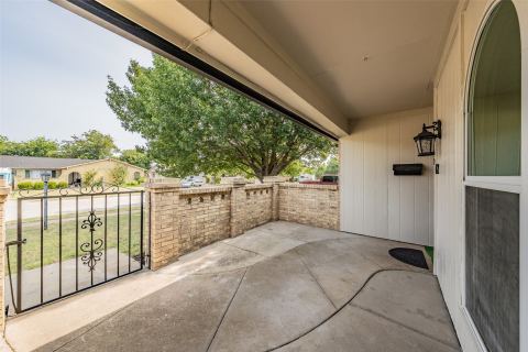 1413 Lamplighter Lane, Edgecliff Village, TX 76134 — photo 3