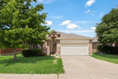 1008 Fort Apache Drive, Fort Worth, TX 76052 — photo 2
