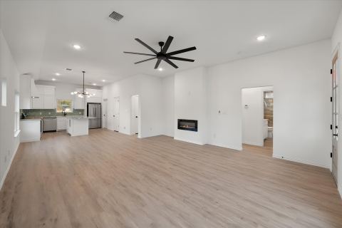 1100 E Collin Street, Corsicana, TX 75110 — photo 3