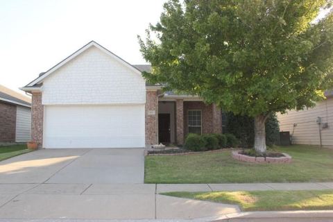 661 Rosario Lane, Fort Worth, TX 76052 — photo 2