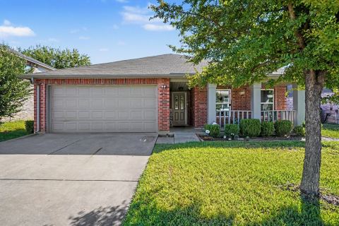 3136 Pine Valley Drive, Grand Prairie, TX 75052 — photo 2