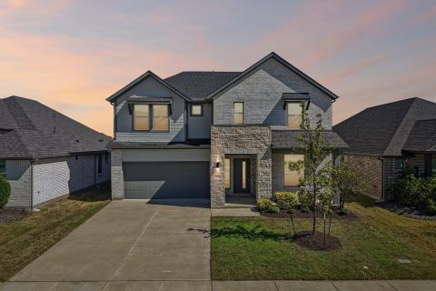 135 Lost Maples Way, Waxahachie