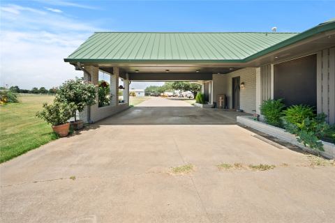 1629 Blair Drive, Cleburne, TX 76031 — photo 3