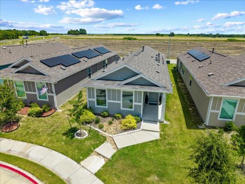 431 Corsair Way, Ferris, TX 75125 — photo 3