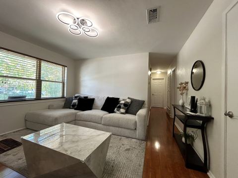 861 Russell Lane, Bedford, TX 76022 — photo 2