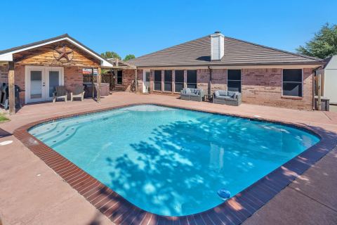 229 Willow Creek Drive, Weatherford