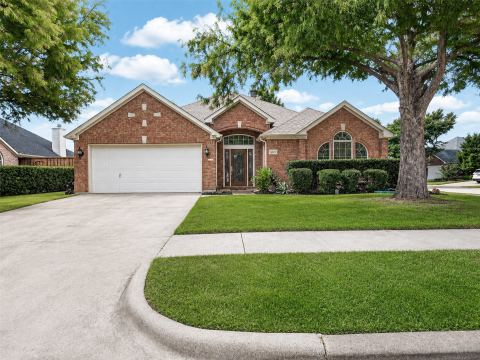 1049 Broken Spoke Drive, Little Elm