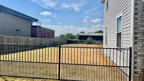 115 N Denton Street, Weatherford, TX 76086 — photo 2