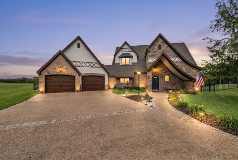 404 Charleston Park Drive, Woodway, TX 76712 — photo 2