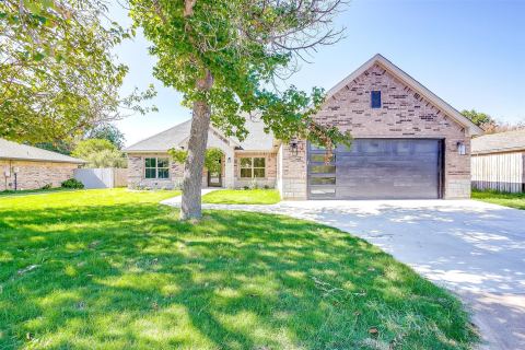 908 Meadowlark Lane, Granbury, TX 76048 — photo 2