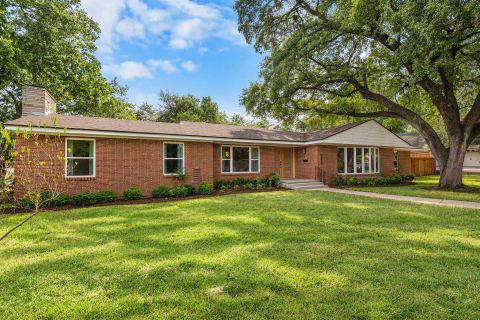 2625 Old Oaks Drive, Waco, TX 76710 — photo 2