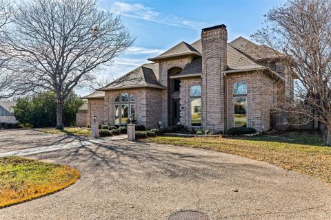 8908 Brierfield Road, Granbury, TX 76049 — photo 2