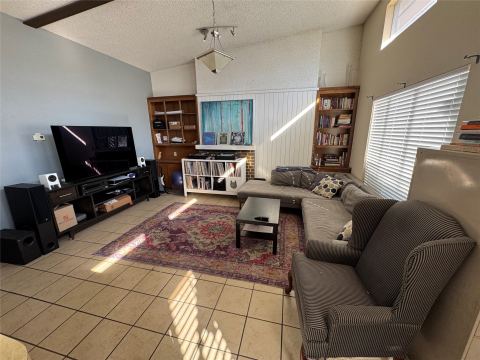 2708 McCart Avenue 2710, Fort Worth, TX 76110 — photo 3