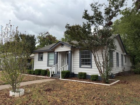 117 Moon Street, Cleburne, TX 76033 — photo 2