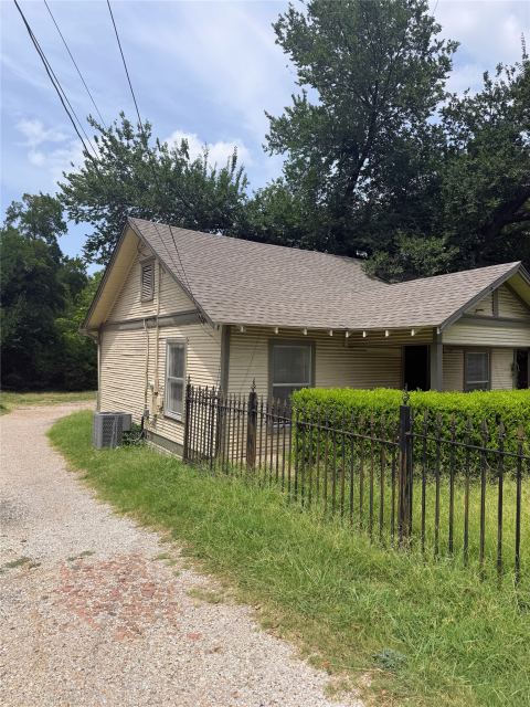 1007 W Clarendon Drive, Dallas, TX 75208 — photo 2