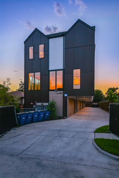 2247 Mail Avenue 101, Dallas