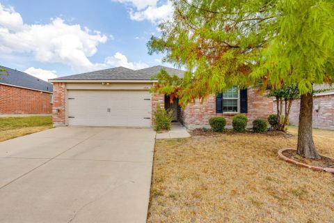 1204 Foxglove Lane, Burleson
