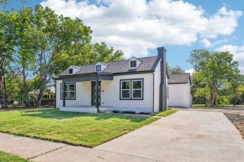 1114 N CATHERINE Street, Terrell, TX 75160 — photo 2