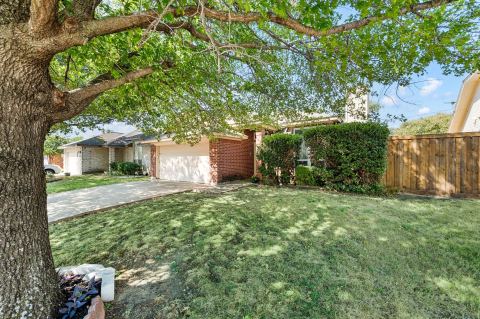 5645 Cancun Drive, North Richland Hills, TX 76180 — photo 3