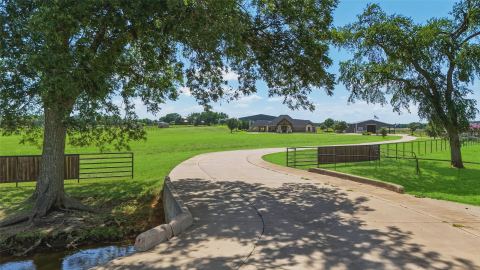 10531 Cole Road, Pilot Point, TX 76258 — photo 3