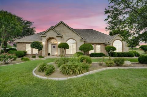 7810 Mavis Avenue, Waxahachie