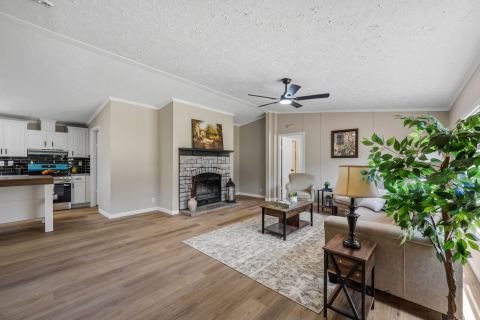 406 Hilltop Meadows Court, Springtown, TX 76082 — photo 3