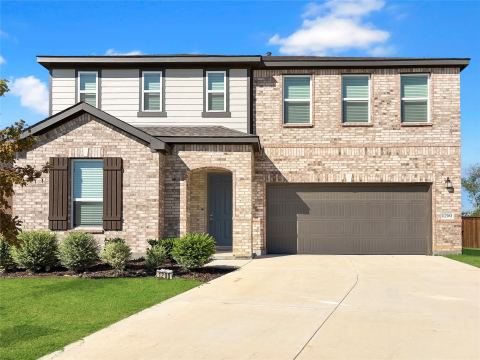 1200 Lancaster Drive, Justin, TX 76247 — photo 2
