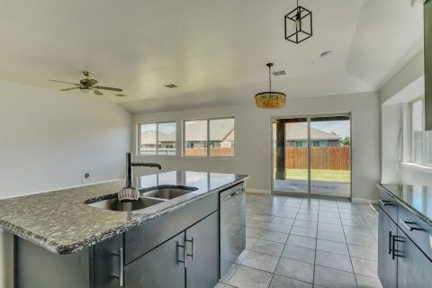 816 Oriel Circle, Fort Worth, TX 76036 — photo 2