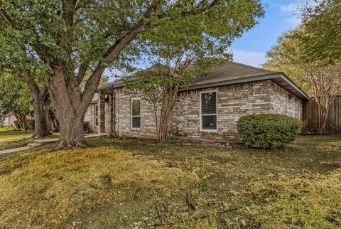 5221 Wood Creek Lane, Garland, TX 75044 — photo 2