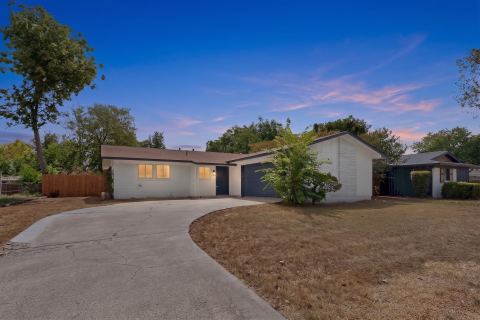 4649 South Drive W, Fort Worth, TX 76132 — photo 2