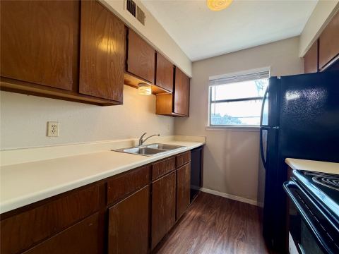 2526 W Prairie Street 108, Denton