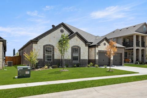 1019 Moss Grove Trail, Justin, TX 76247 — photo 2