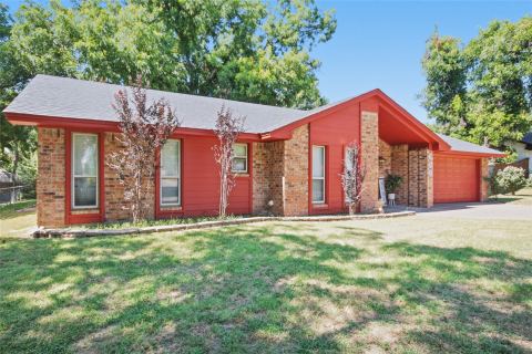 808 Hilltop Drive, Weatherford, TX 76086 — photo 2