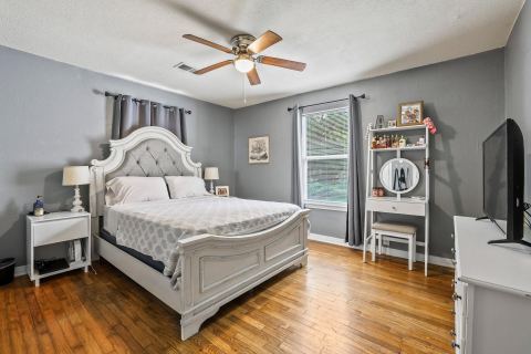 1718 N Shannon Street, Sherman, TX 75092 — photo 2