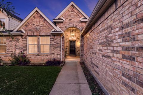 3505 Mustang Drive, Denton, TX 76210 — photo 2