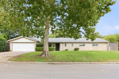 1725 Weathered Street, Irving