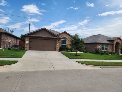 729 Watson Way, Crowley