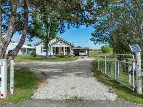 2414 E Ennis Avenue A, Ennis, TX 75119 — photo 3