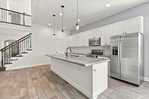 15529 Pioneer Bluff Trail, Fort Worth, TX 76262 — photo 2