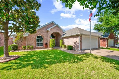5425 Appalachian Way, Fort Worth, TX 76123 — photo 2