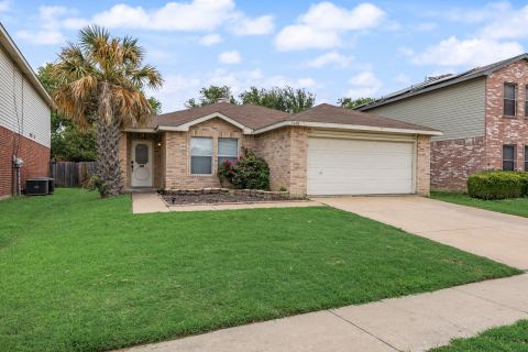 5600 Wiltshire Drive, Fort Worth, TX 76135 — photo 2