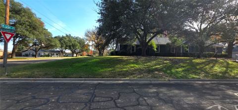 5800 Mount Rockwood Circle, Waco, TX 76710 — photo 2