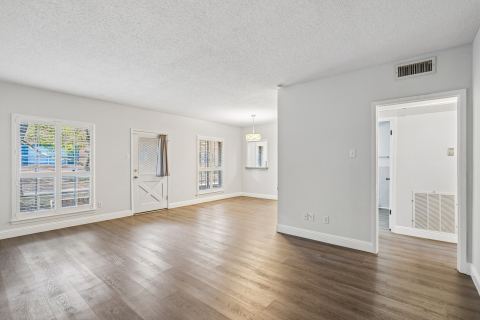 6017 E University Boulevard 118, Dallas, TX 75206 — photo 2