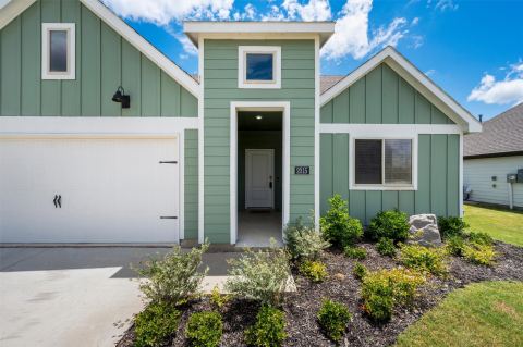 2315 Hydrangea Drive, Pilot Point