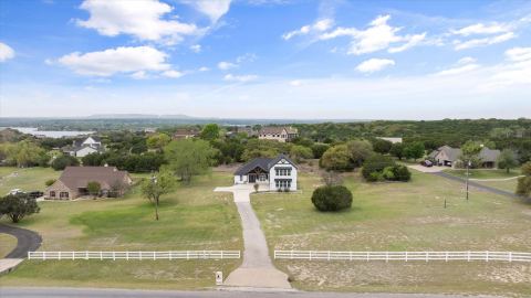 2902 Davis Road, Granbury, TX 76049 — photo 2