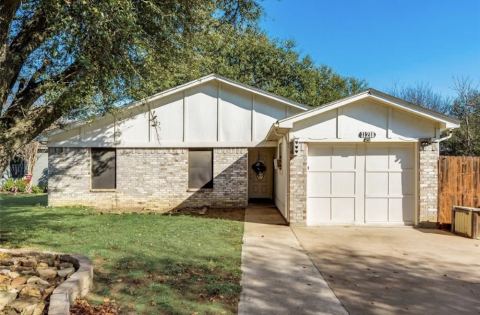 11218 Golden Triangle Circle, Fort Worth