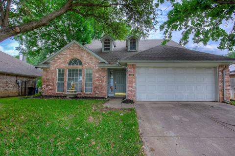 230 Brittany Drive, Euless, TX 76039 — photo 3