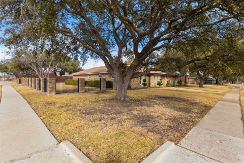 4017 Kazak Street, Garland, TX 75041 — photo 2